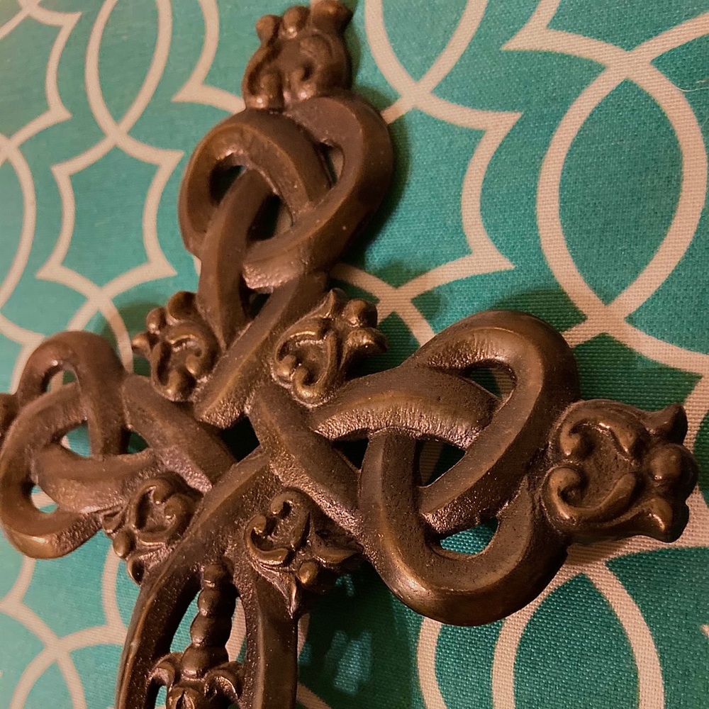 Beautiful cross - Picture 2 of 8